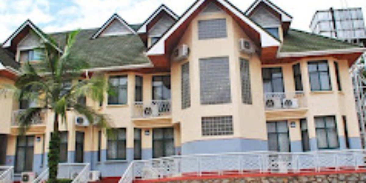 Gold Crest Hotel - Gallery Image 1