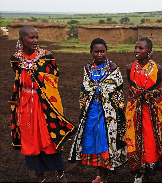 Tanzania Traditional Clothing: Culture, Fabrics & Fashion Guide