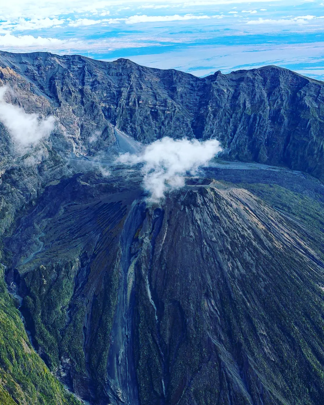 Mount Meru – Tanzania’s Most Exciting Mountain? The Ultimate 2026/2027 Guide