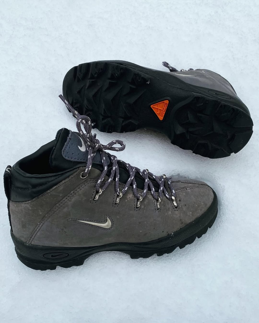 The Ultimate Guide to the Best Hiking Boots for Kilimanjaro: Top 7 Trekking Shoes for Men in 2026