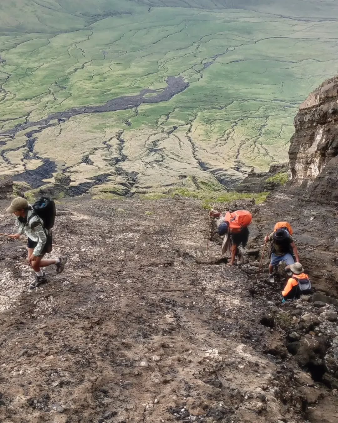 Ol Doinyo Lengai Climb & Lake Natron Trek - Image 7