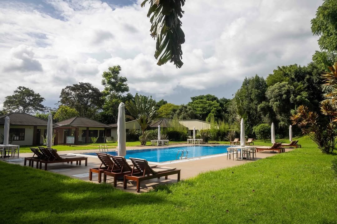 Acacia Farm Lodge - Gallery Image 3