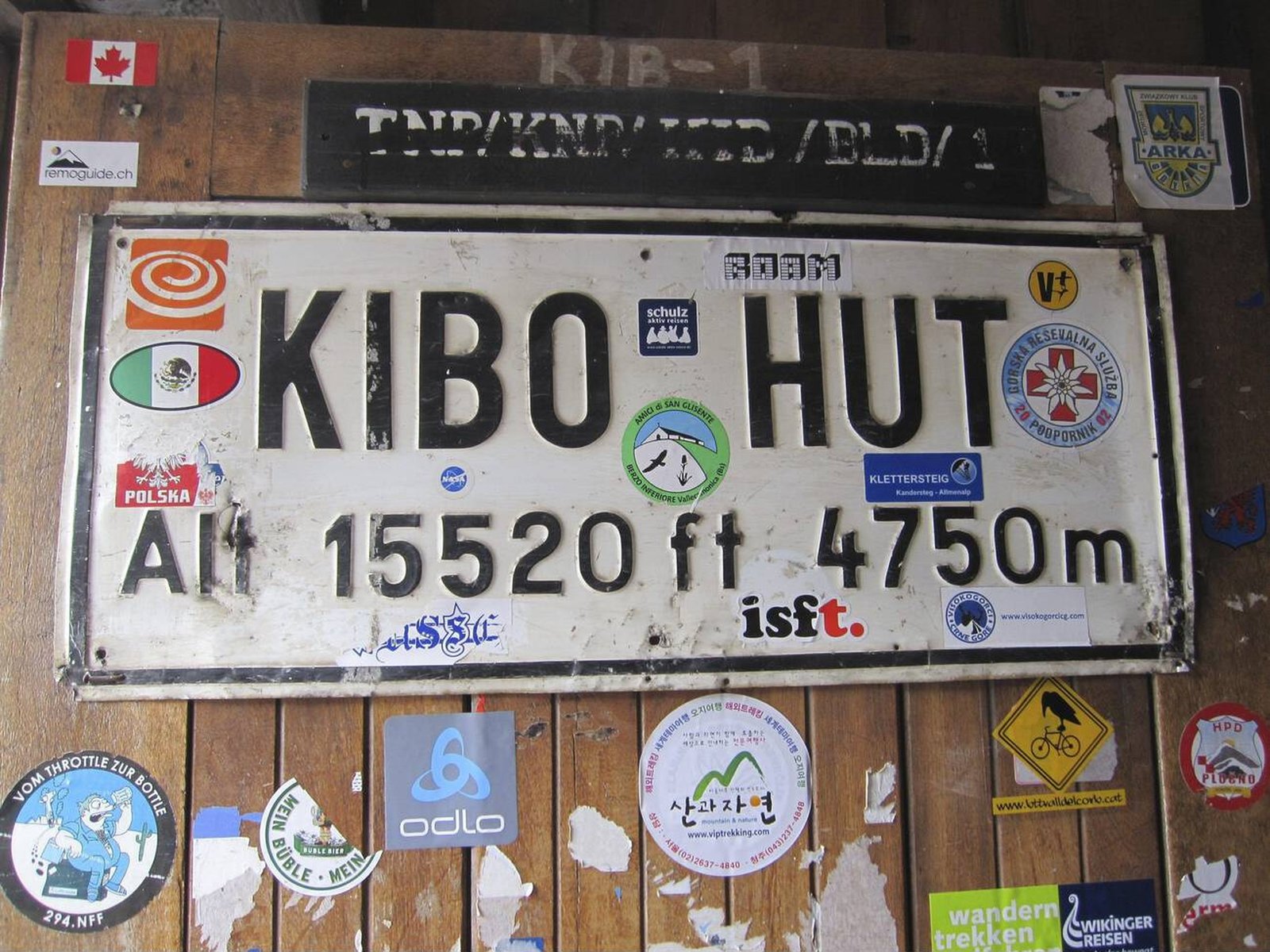 Kibo Hut - Gallery Image 2