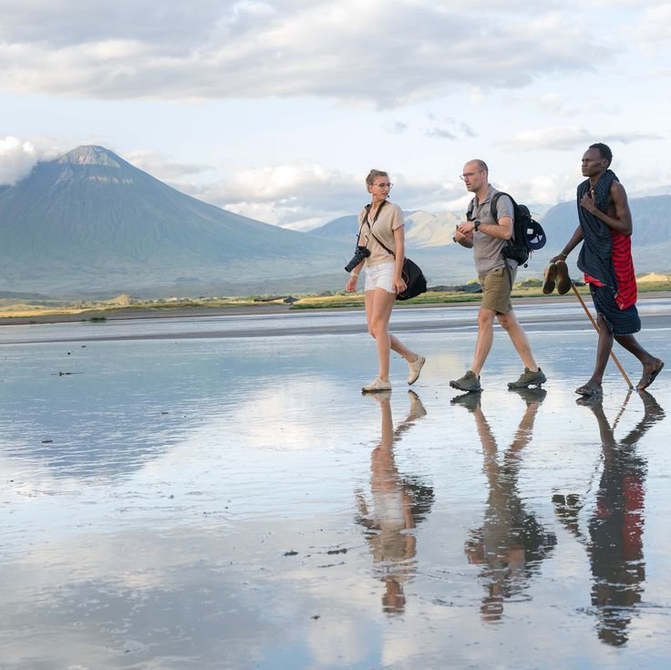 Lake Natron, Tanzania: The Ultimate 2026/2027 Guide – Flamingos, Alkaline Waters, Ol Doinyo Lengai & Ancient Footprints