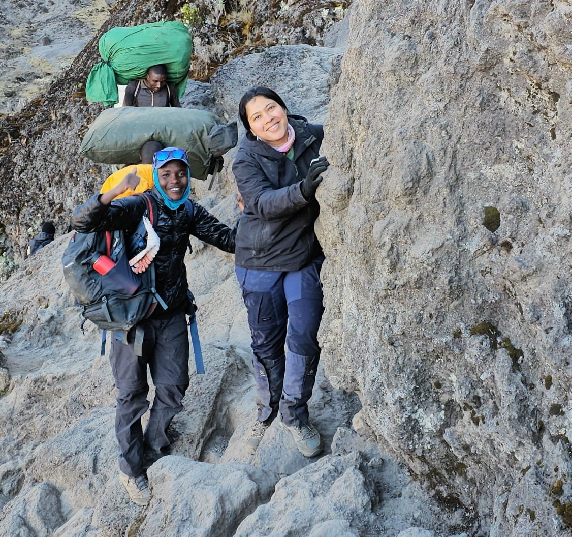 Kissing Rock on Kilimanjaro: What It Is, How to Pass It Safely & Real Stories 2026/2027